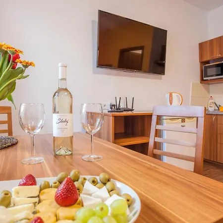 Vojteska Apartment *